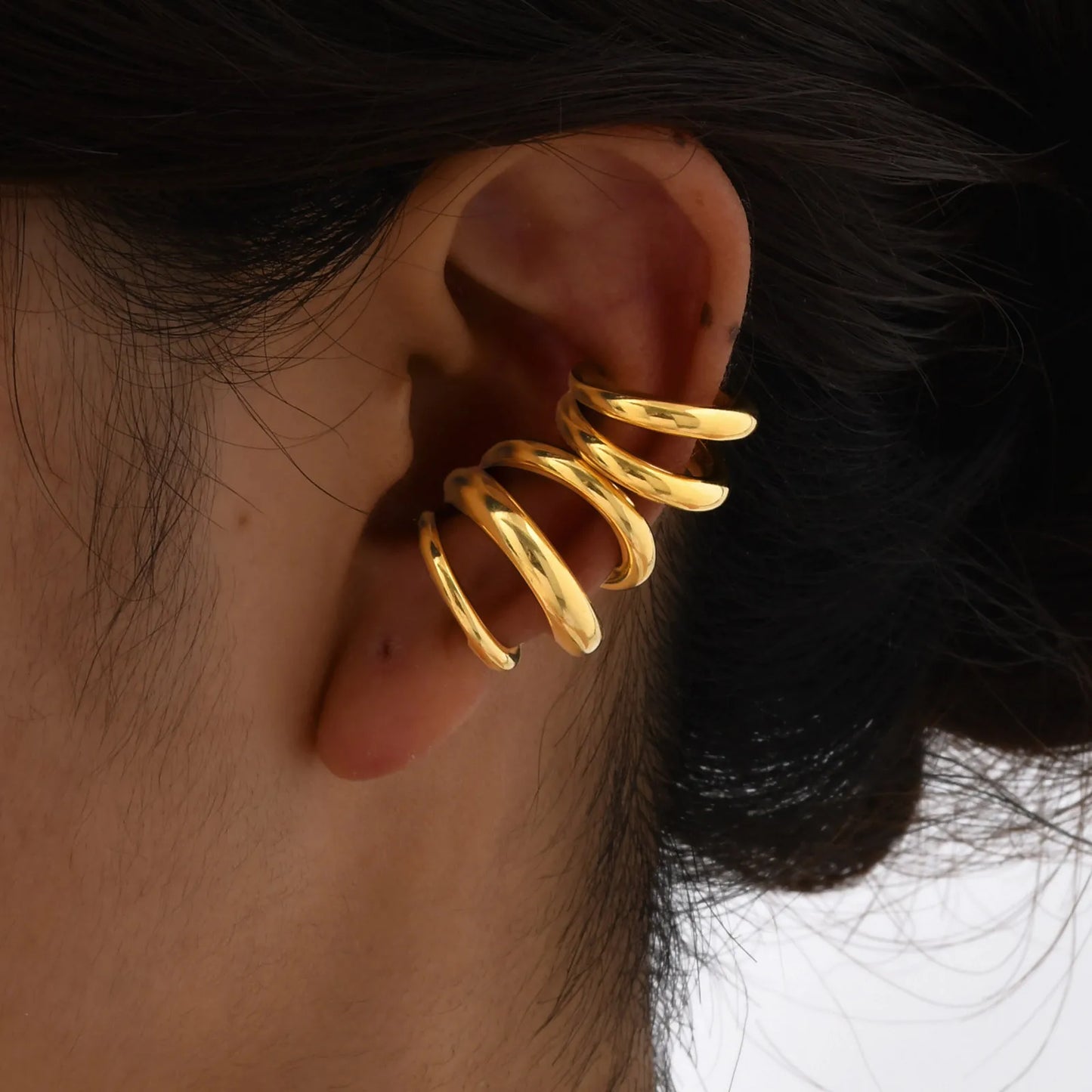 C-shaped Glossy Classic Gold Color Single Earring