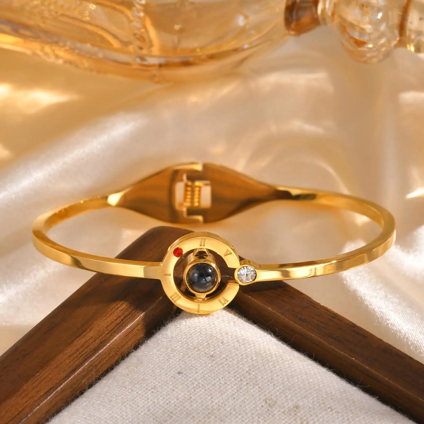 I Love You 100 Languages Projective Bangle