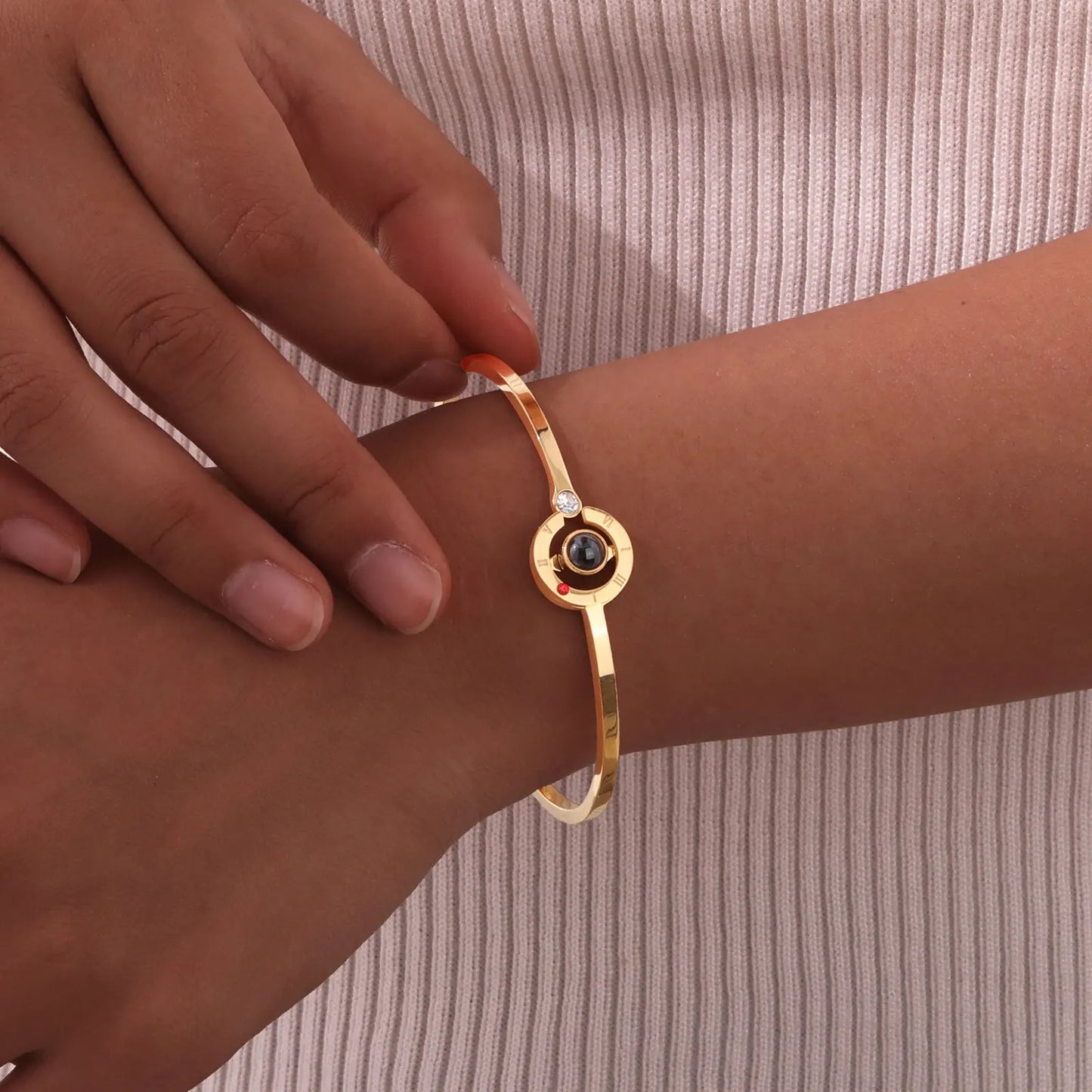 I Love You 100 Languages Projective Bangle