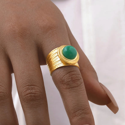 Round Green Brown Stone Pressed Floral Ring
