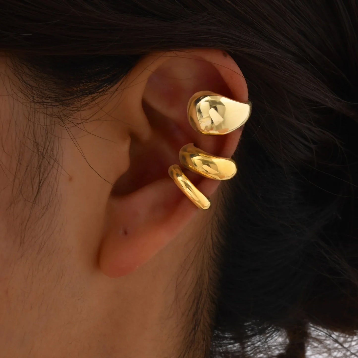 C-shaped Glossy Classic Gold Color Single Earring